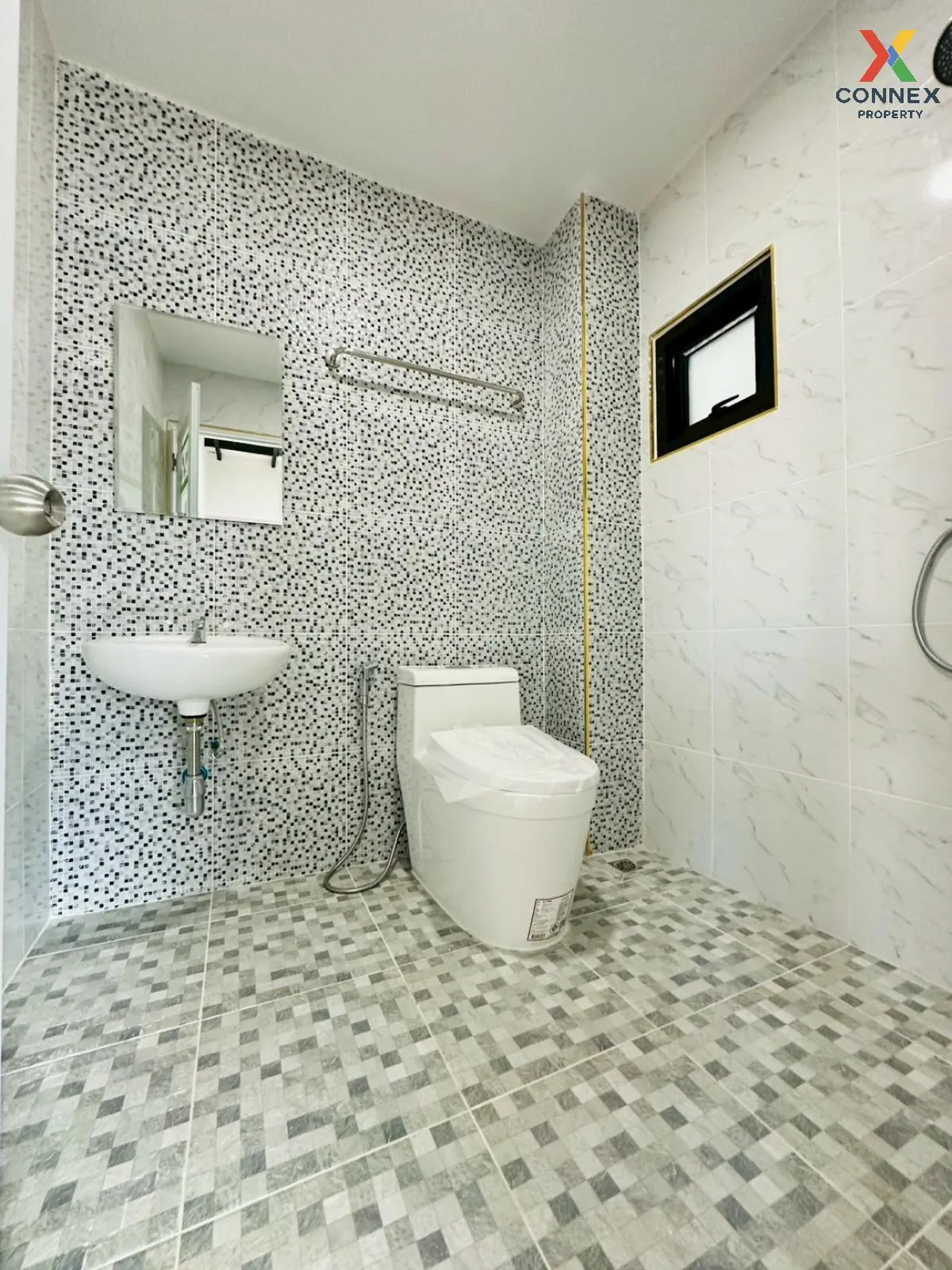 For Sale Townhouse/Townhome  , Baan Buathong 4 Baan Kluay-Sai Noi