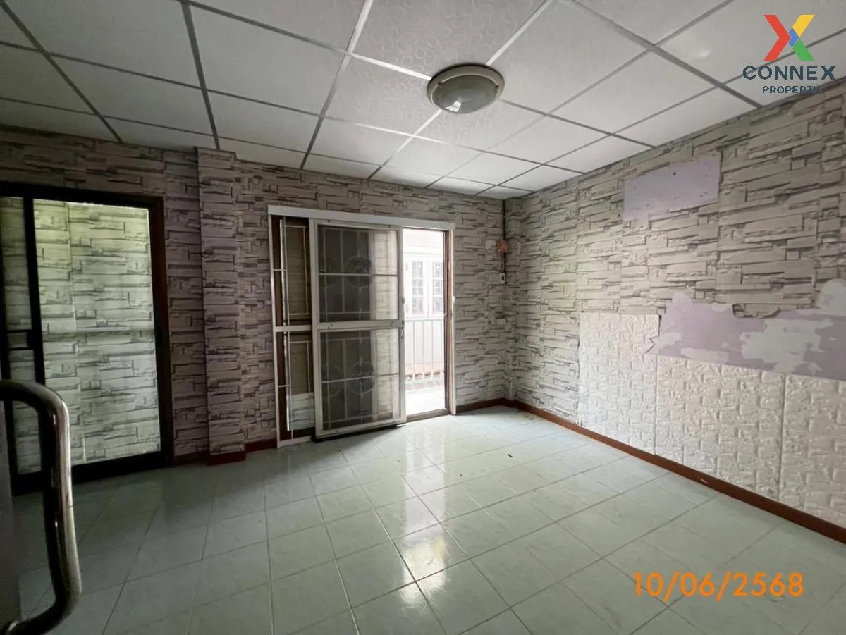 For Sale Townhouse/Townhome  , Wisetsuknakron 18 , Thung Khu , Th