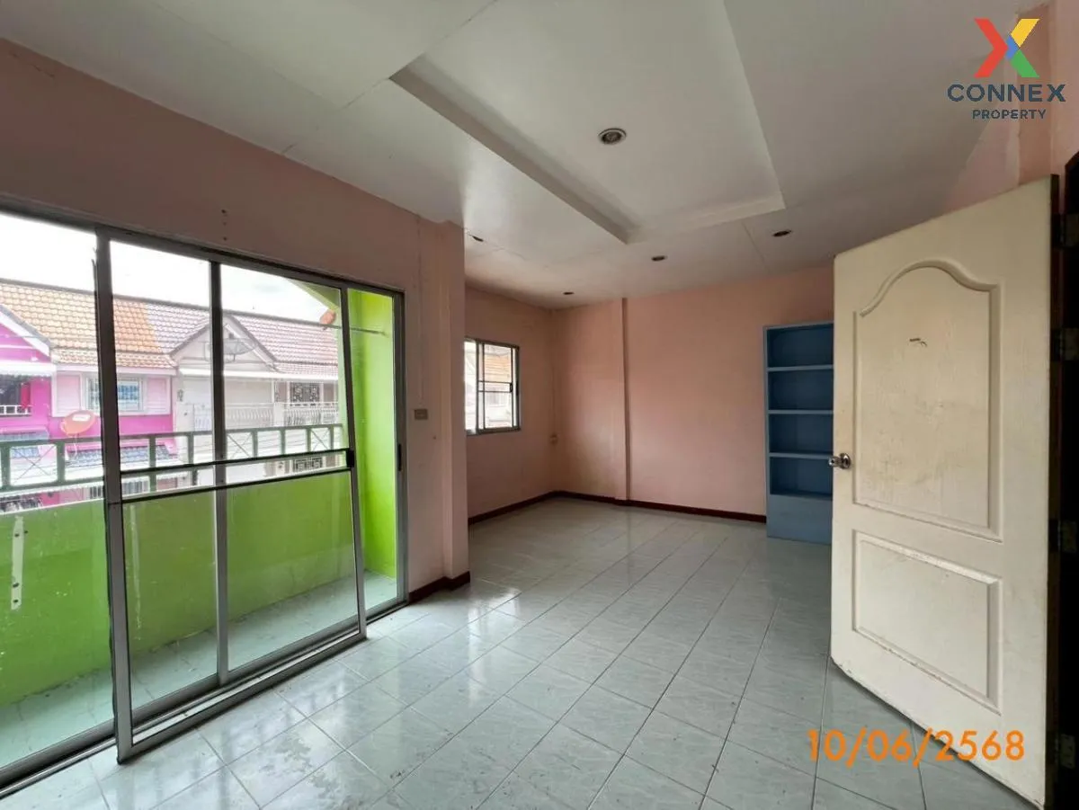For Sale Townhouse/Townhome  , Wisetsuknakron 18 , Thung Khu , Th
