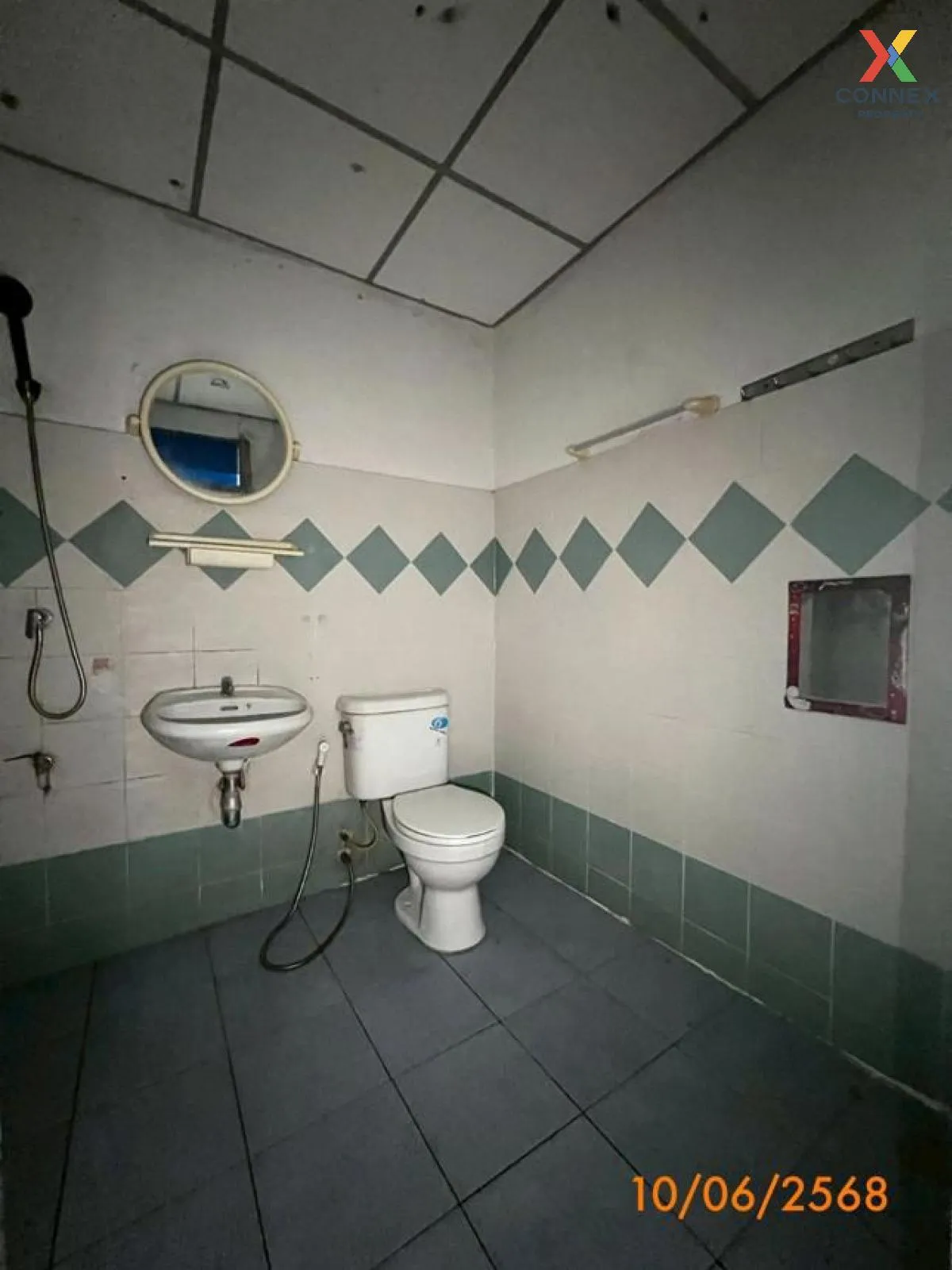 For Sale Townhouse/Townhome  , Wisetsuknakron 18 , Thung Khu , Th