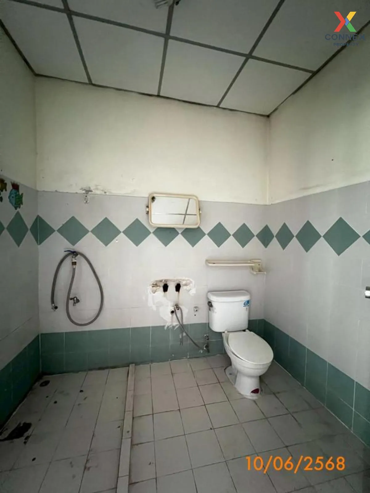 For Sale Townhouse/Townhome  , Wisetsuknakron 18 , Thung Khu , Th