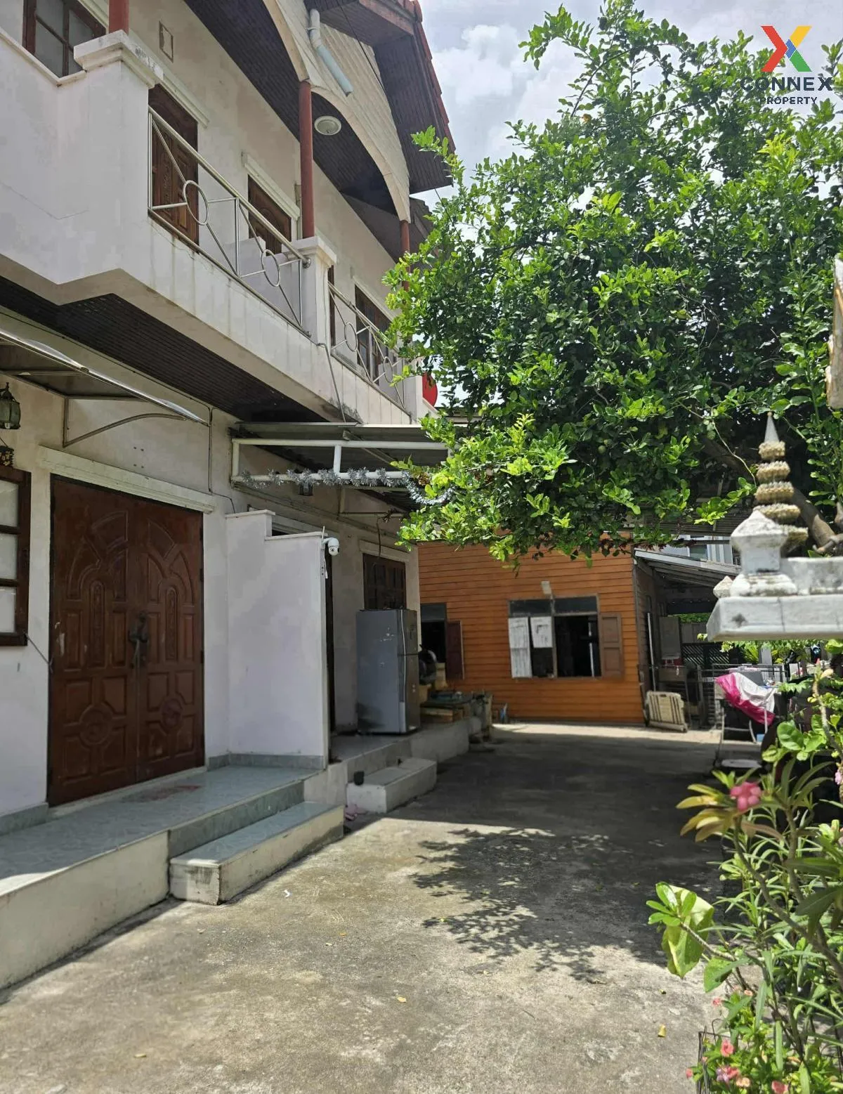 For Sale Twin home , Soi Ladprao 1 ,Yaek 20 , Chomphon , Chatucha 1