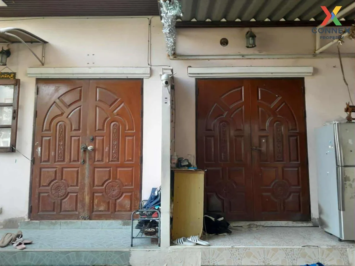 For Sale Twin home , Soi Ladprao 1 ,Yaek 20 , Chomphon , Chatucha