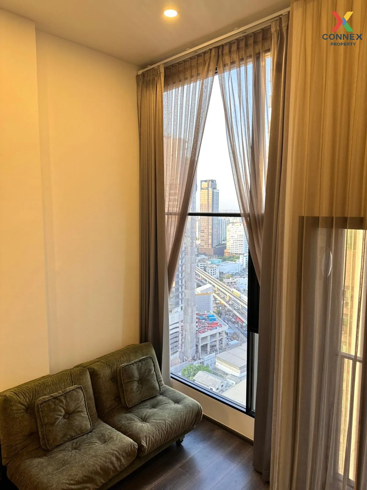 เช่าคอนโด  ไนท์บริดจ์ สเปซ รัชโยธิน ดูเพล็กซ์ ชั้นสูง BTS-พหลโยธิ 3