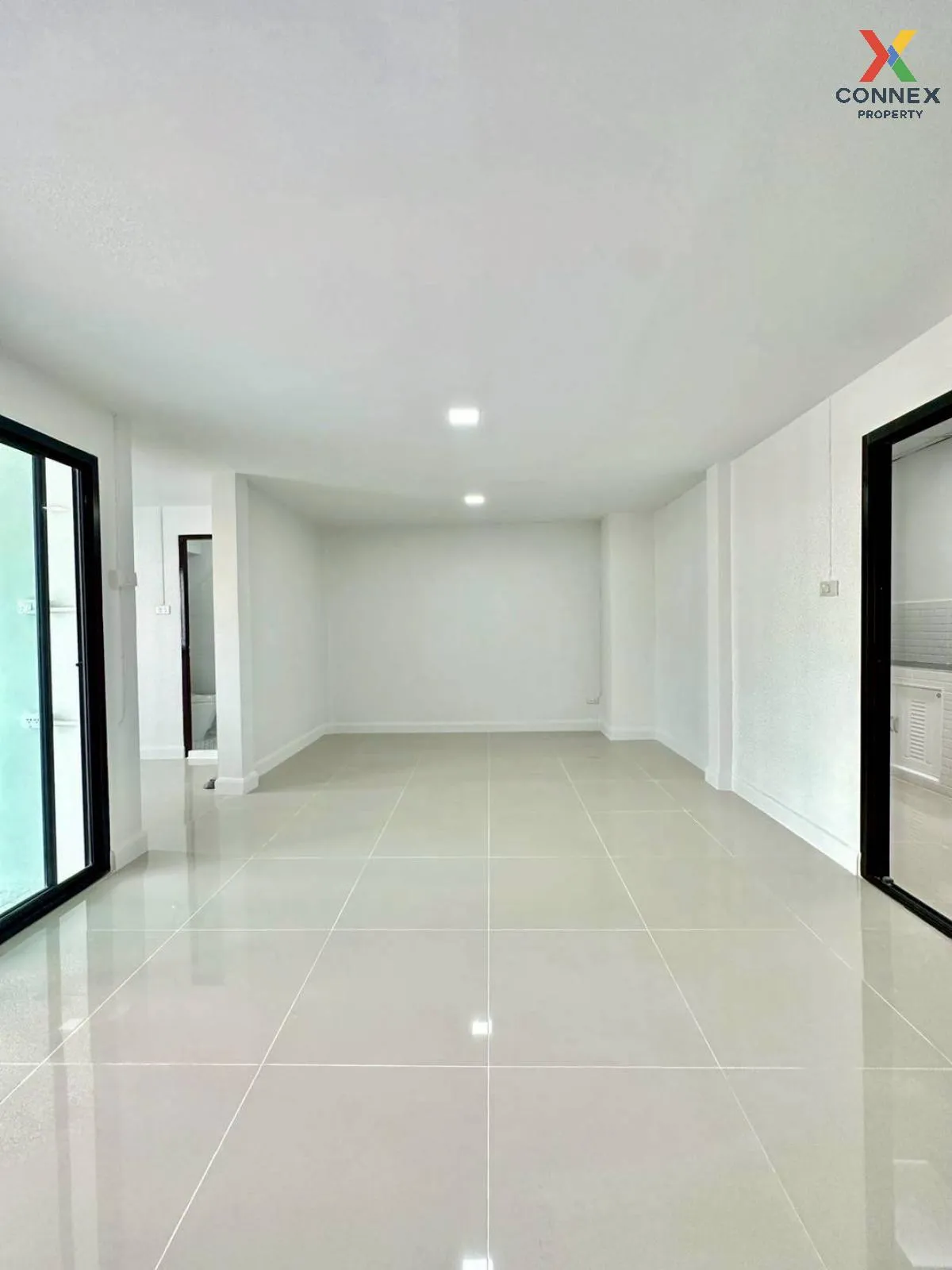 For Sale Townhouse/Townhome  , Baan Romruen Ville , newly renovat