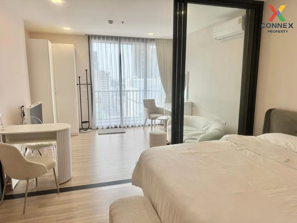 For Rent Condo , XT Phayathai , corner unit , BTS-Phaya Thai , Th 2
