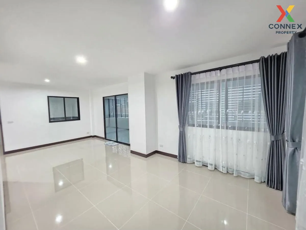 For Sale Suksamran Cool Pracha Uthit​ 90 , wide frontage , Thung  3