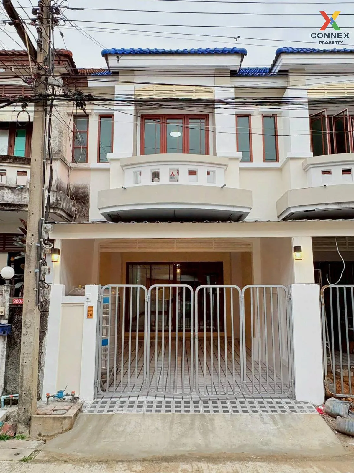 For Sale Townhouse/Townhome  , Baan Bussarin Pinklao , newly reno 1