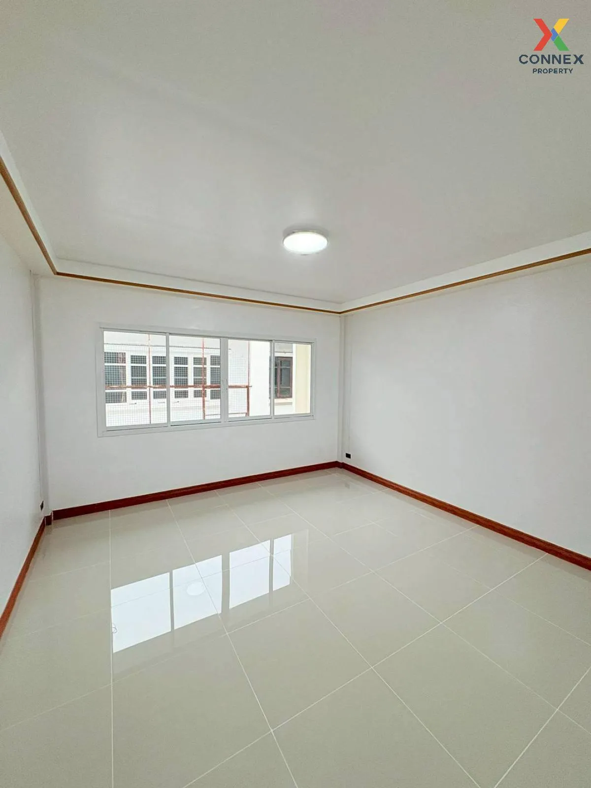 For Sale Townhouse/Townhome  , Baan Bussarin Pinklao , newly reno