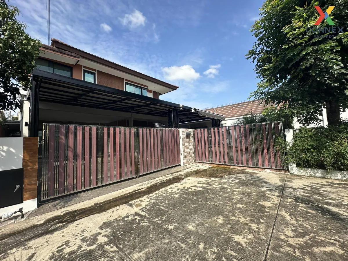 For Sale House , Thanyaphirom Grand Ville Khlong 7 , corner unit  3