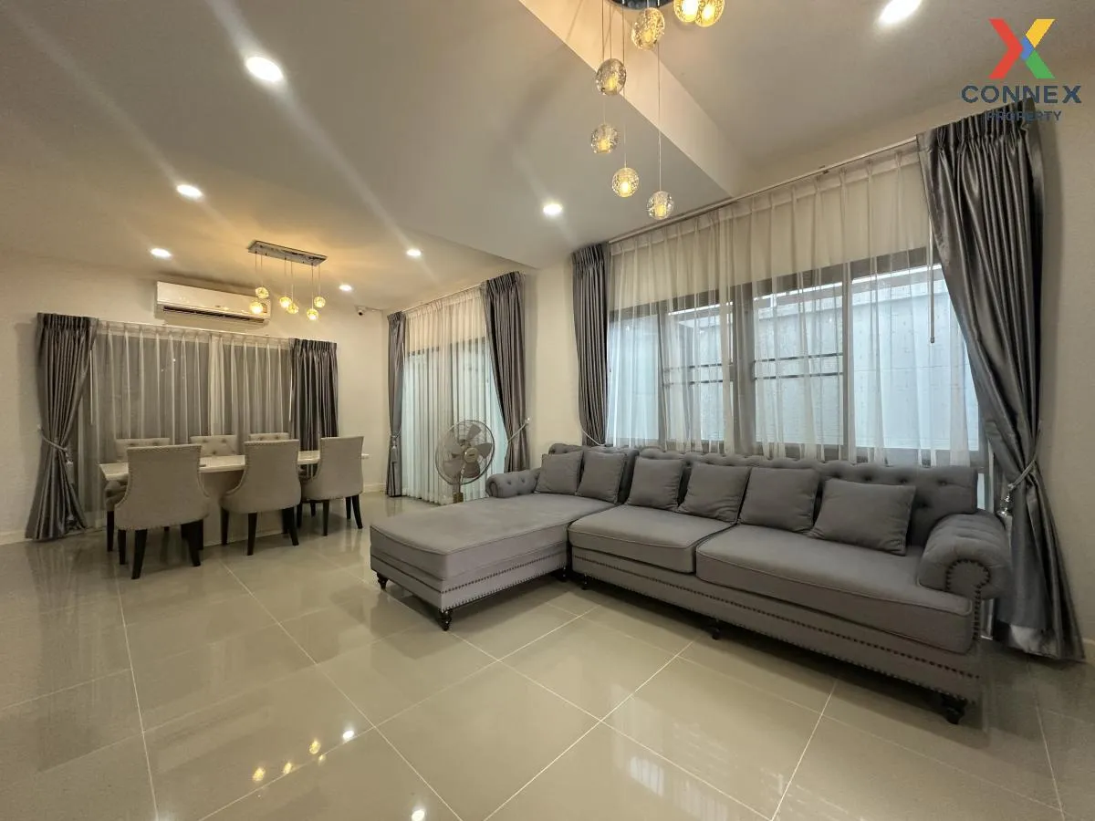 For Sale House , Thanyaphirom Grand Ville Khlong 7 , corner unit 