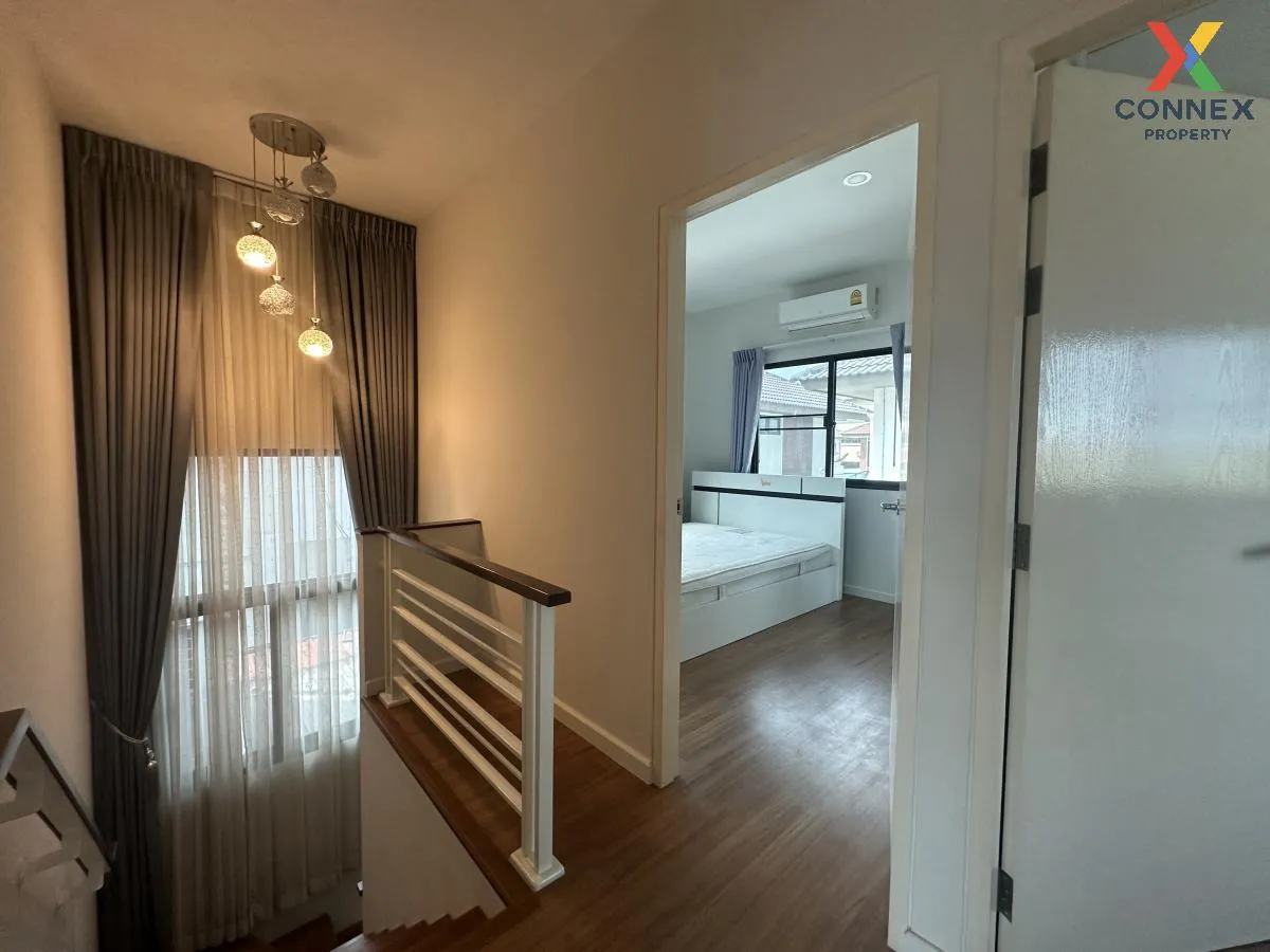 For Sale House , Thanyaphirom Grand Ville Khlong 7 , corner unit 