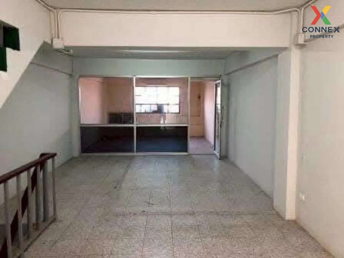 For Rent 4-storey commercial building on the main road, Ramkhamha 4