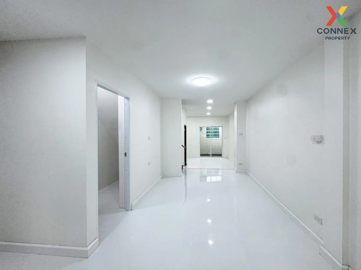 For Sale Townhome Lat Phrao 71, newly renovated, 3.39 million, 90 3