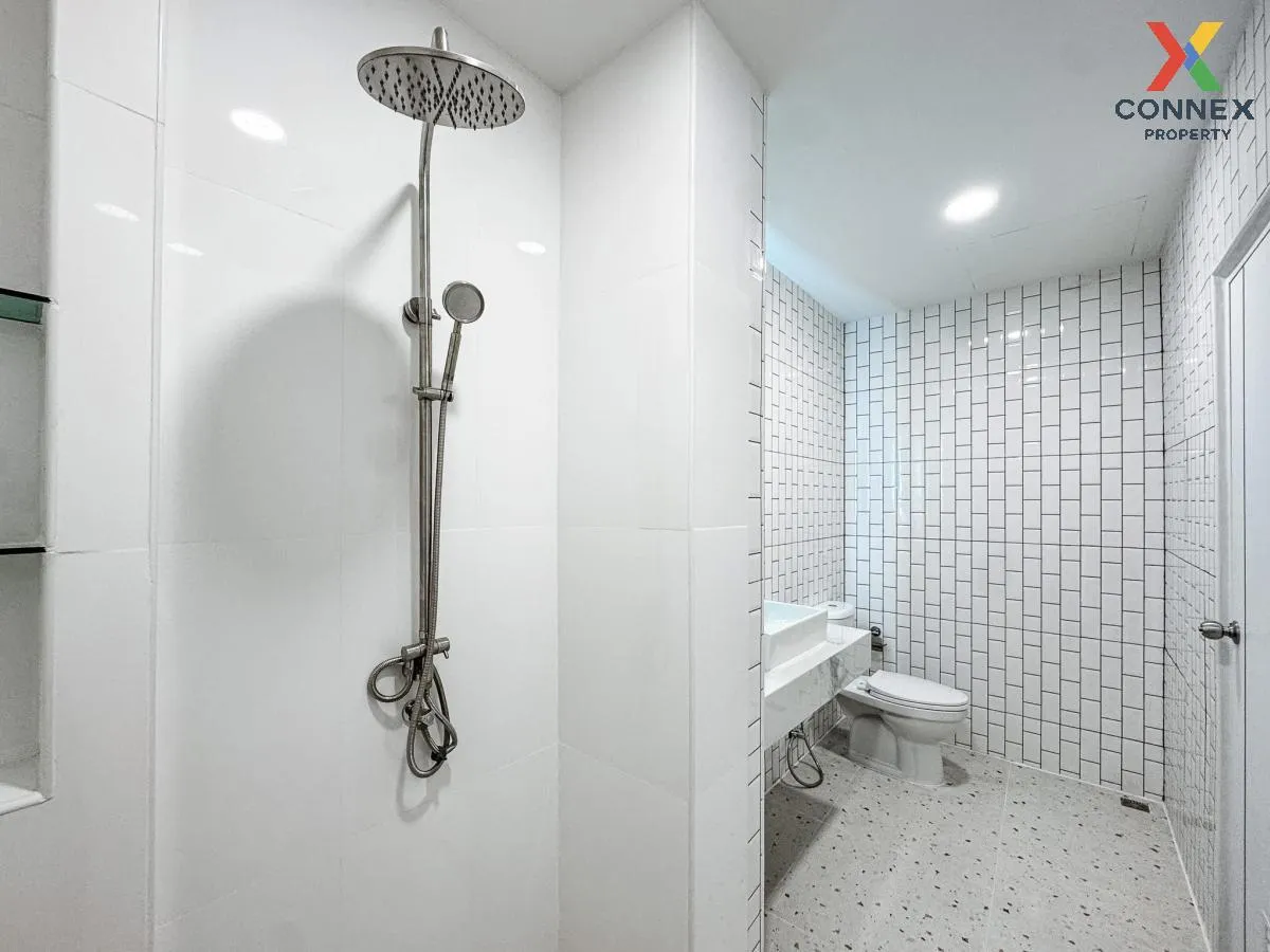 For Sale Townhome Lat Phrao 71, newly renovated, 3.39 million, 90