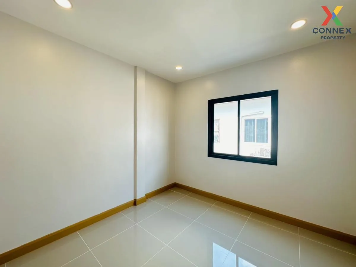 For Sale Townhouse/Townhome  , Ausara Bangbuathong , Bang Bua Tho