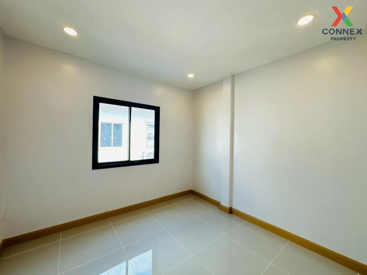 For Sale Townhouse/Townhome  , Ausara Bangbuathong , Bang Bua Tho