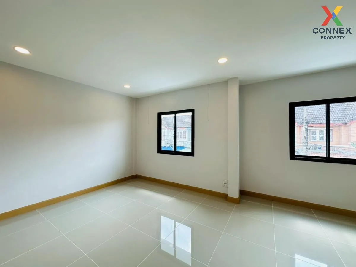 For Sale Townhouse/Townhome  , Ausara Bangbuathong , Bang Bua Tho