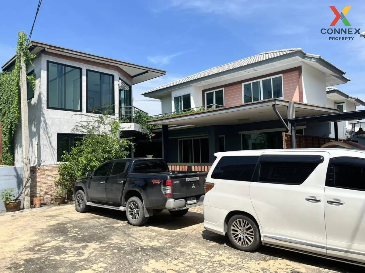 For Sale House , Dzio Ratchapruek-Rattanathibet  , corner unit ,  1