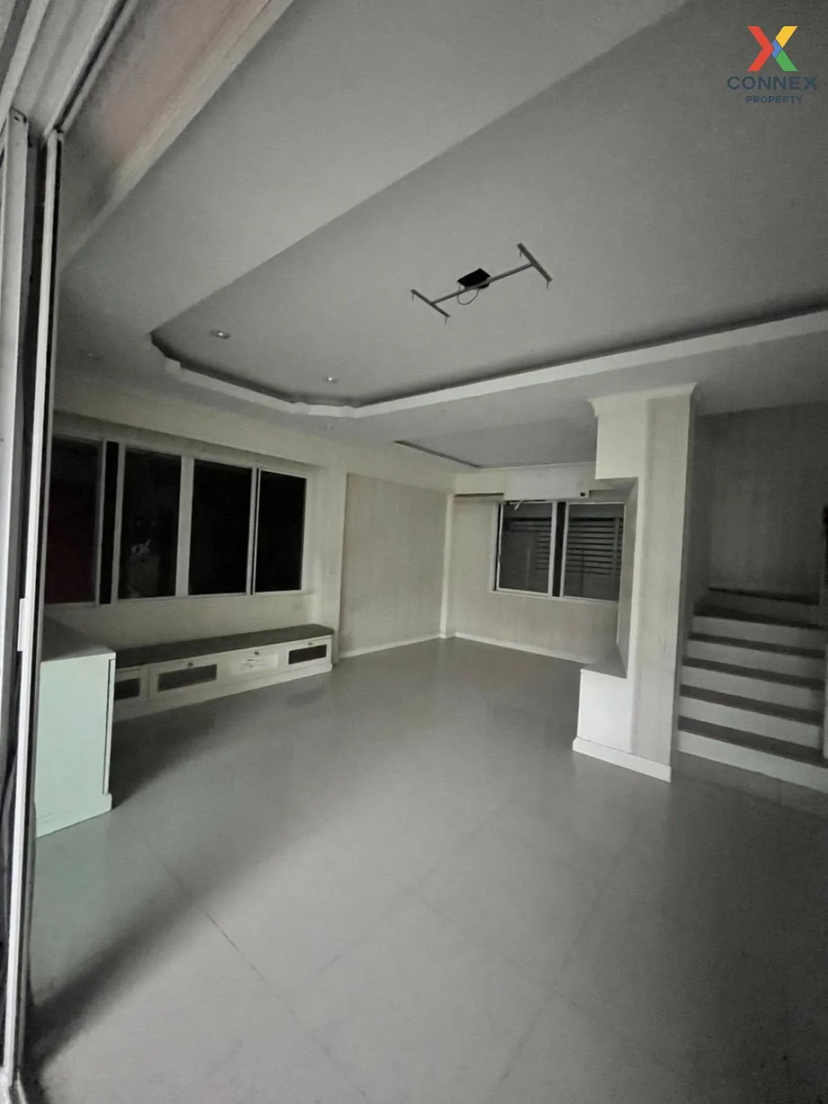 For Sale House , Dzio Ratchapruek-Rattanathibet  , corner unit , 