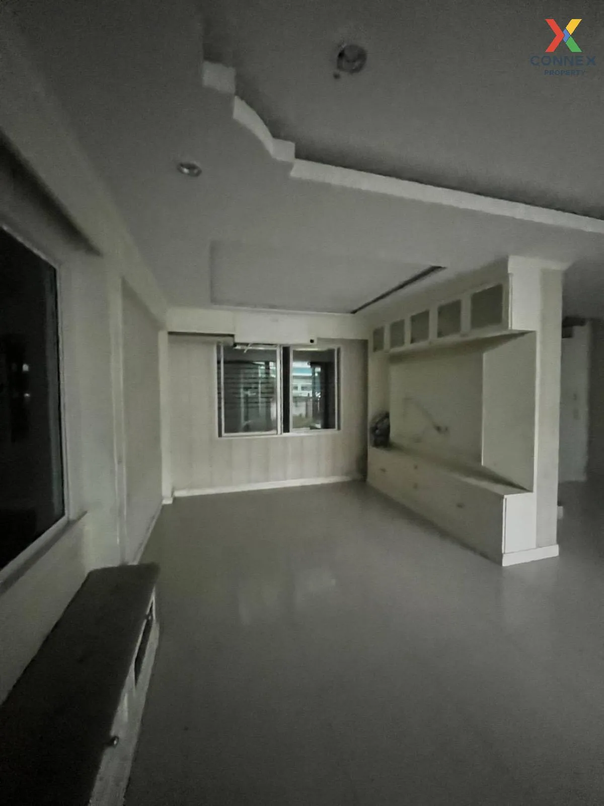 For Sale House , Dzio Ratchapruek-Rattanathibet  , corner unit , 