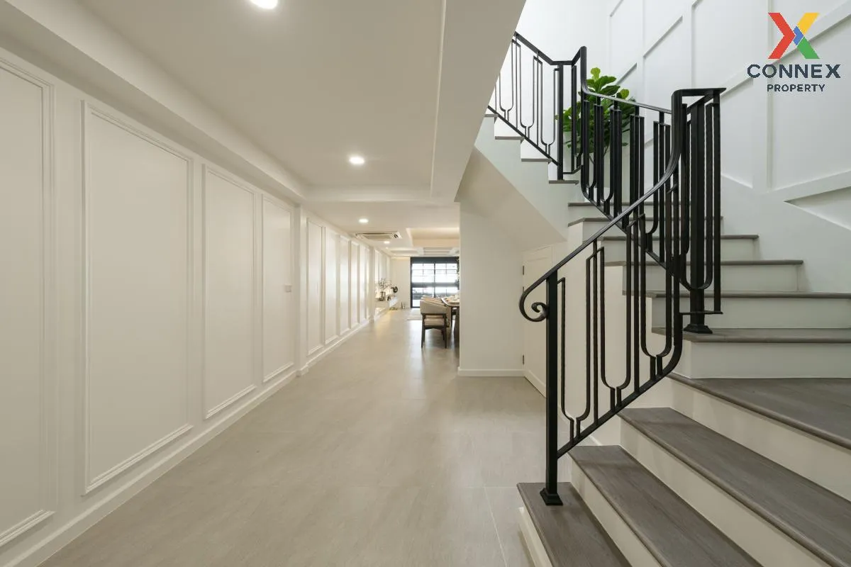 For Sale Townhouse/Townhome  , Khlong Tan Niwet Village , newly r