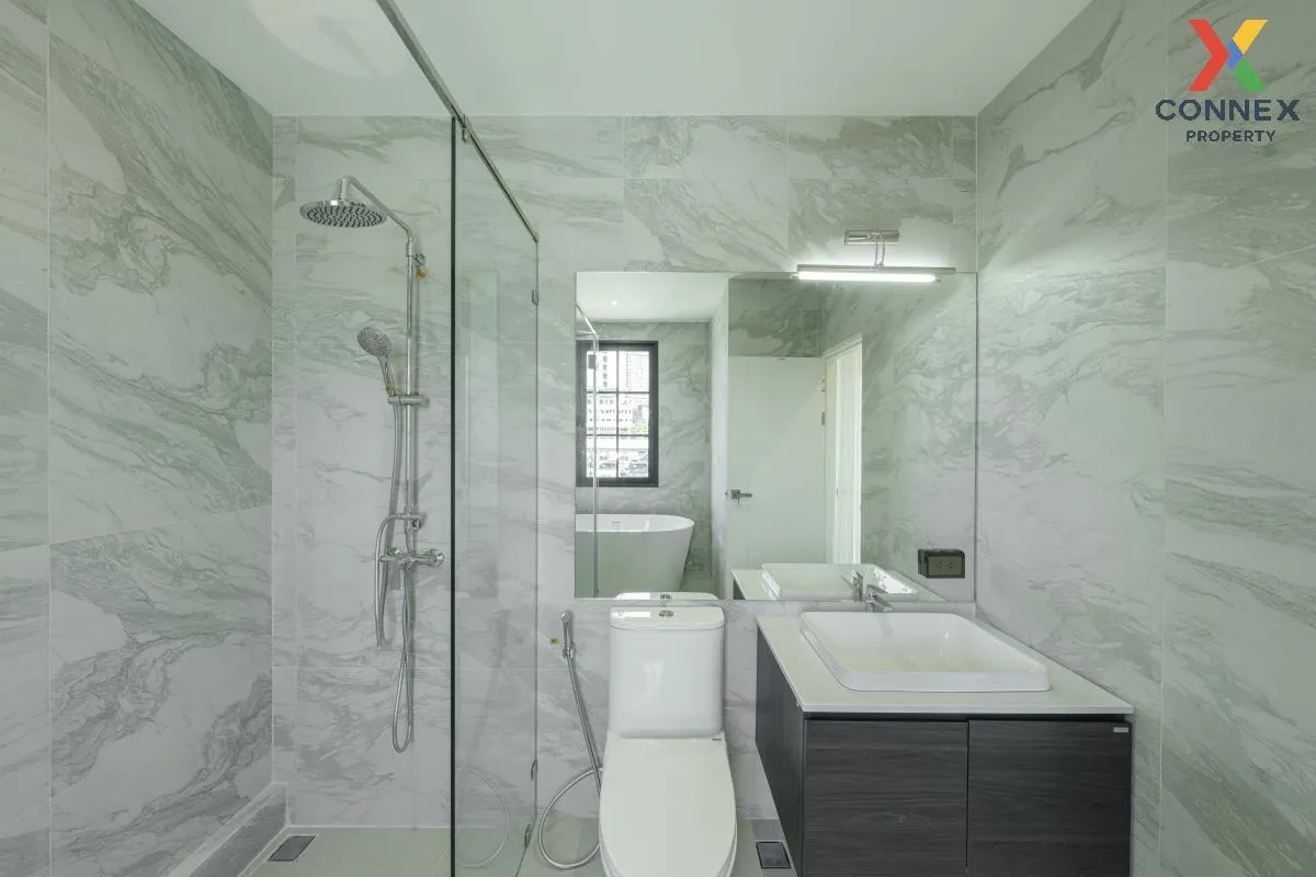 For Sale Townhouse/Townhome  , Khlong Tan Niwet Village , newly r