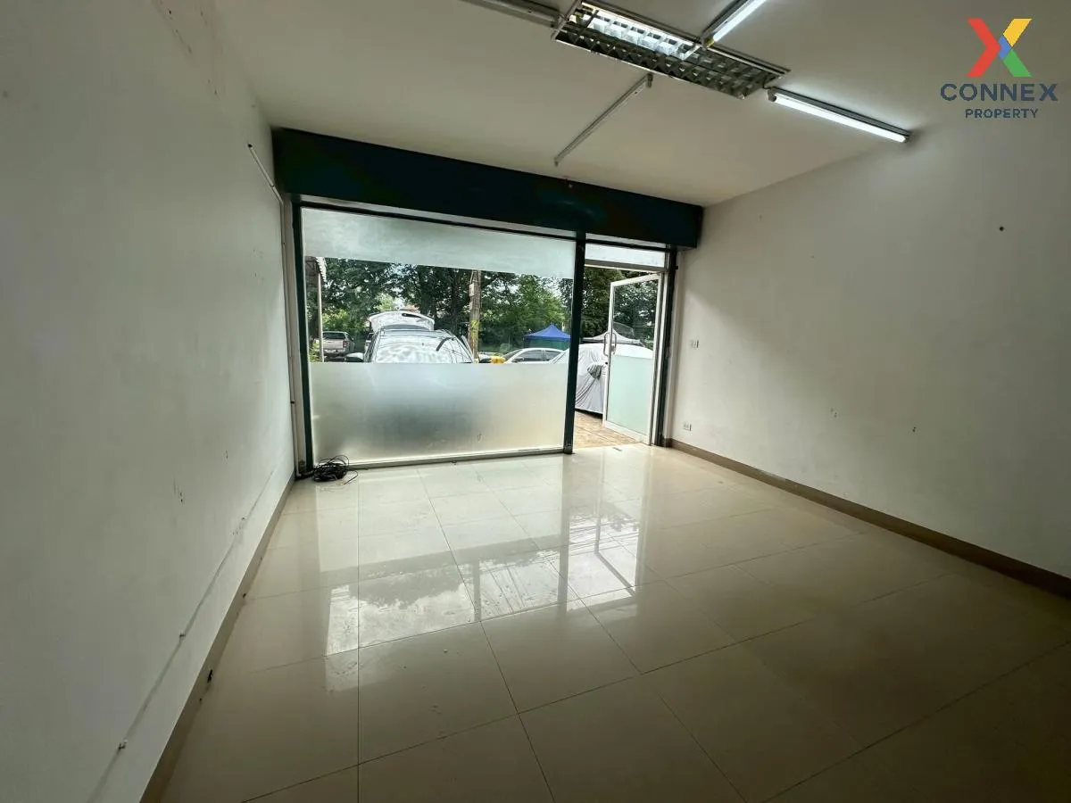 For Sale 2-storey commercial building in front of Siharat Dechoch 2