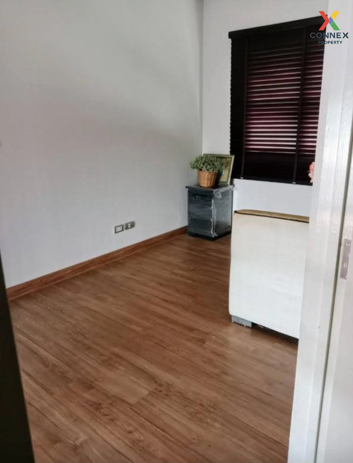 เช่าบ้าน  เดอะ เซนโทร รามอินทรา หน้ากว้าง คันนายาว เขต คันนายาว ก