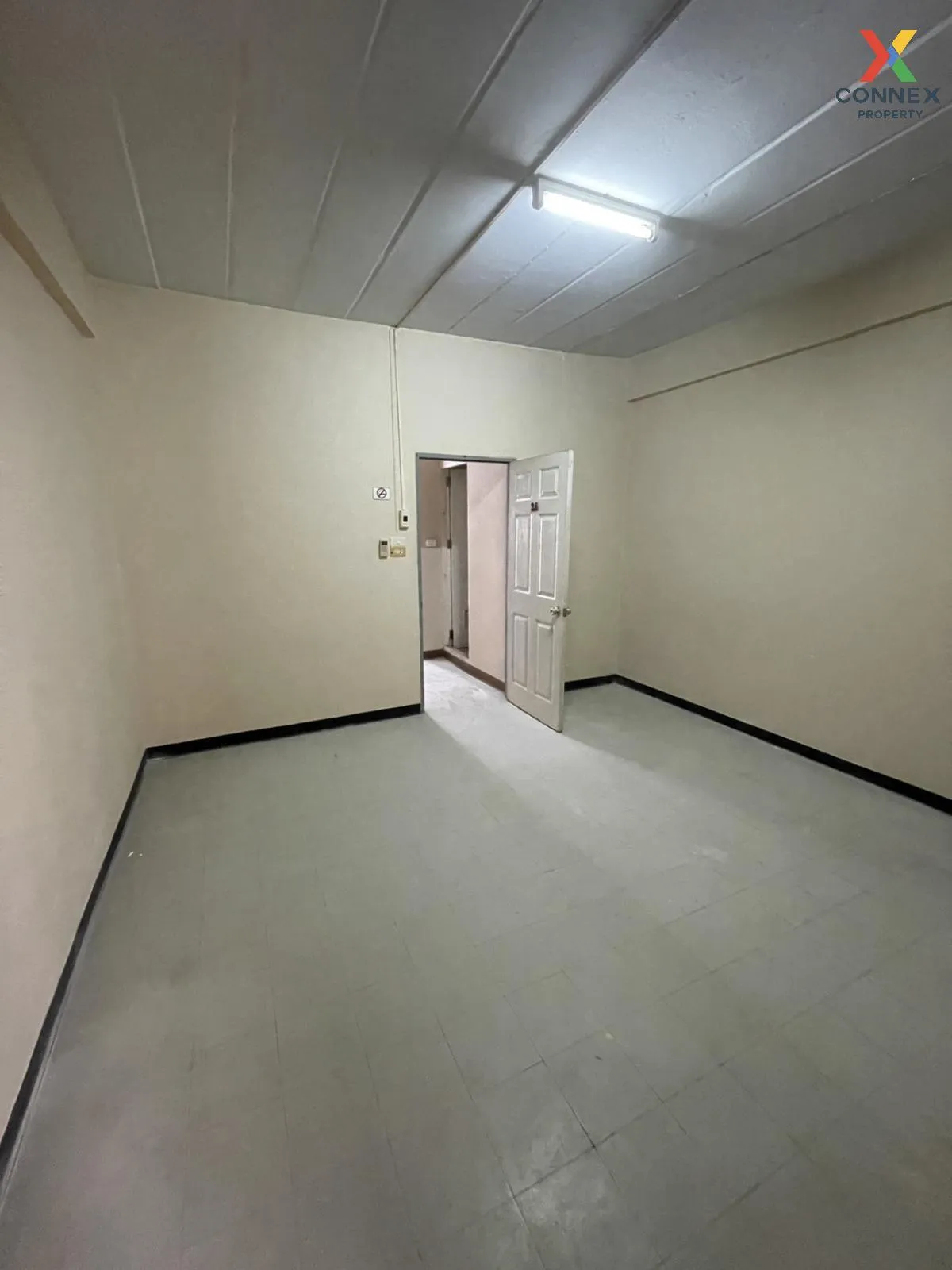 For Sale Townhouse/Townhome  , Baan Rungkit Villa 9 , ARL-Lat Kra