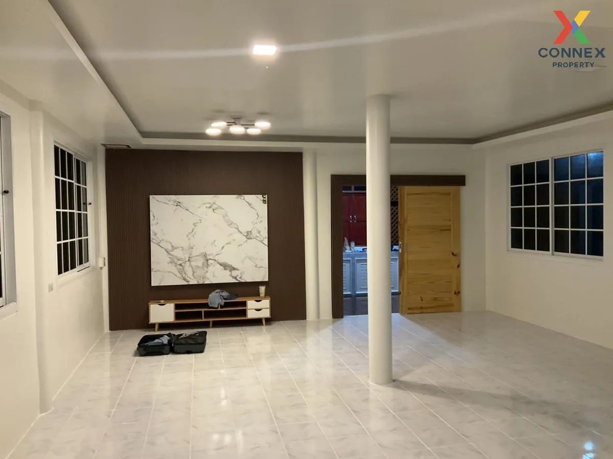 For sale: A comfortable/pleasant two-story detached house in Ban  3