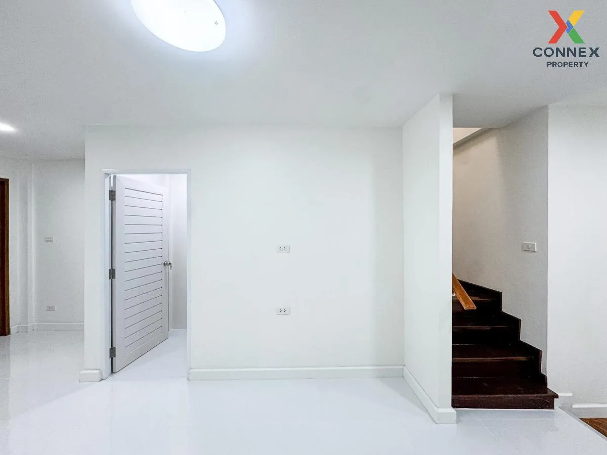 For Sale Townhouse/Townhome  , Baan 84 Mansion , MRT-Ladprao 71 ,