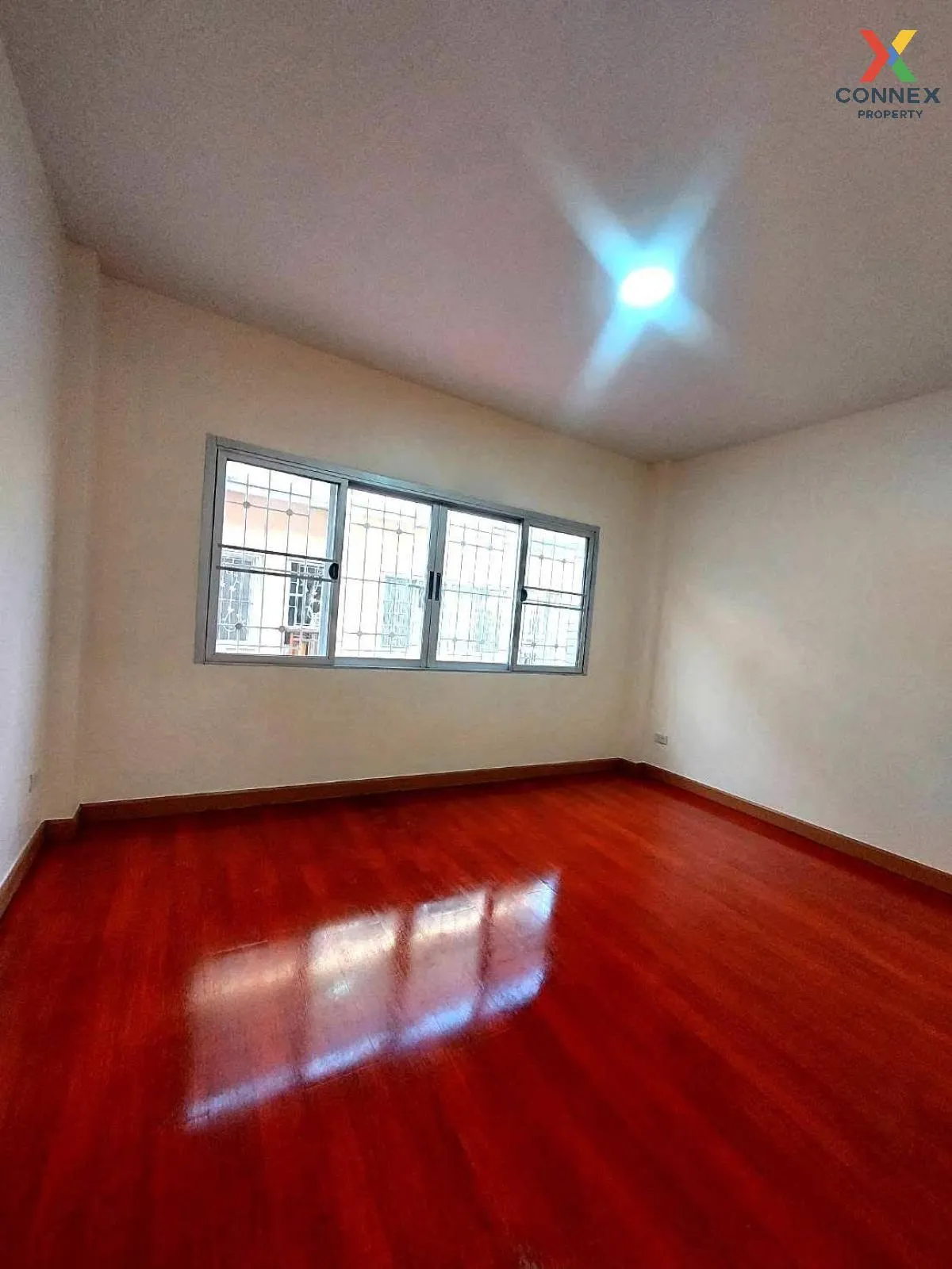 For Sale Townhouse/Townhome  , The Balcony Home , newly renovated