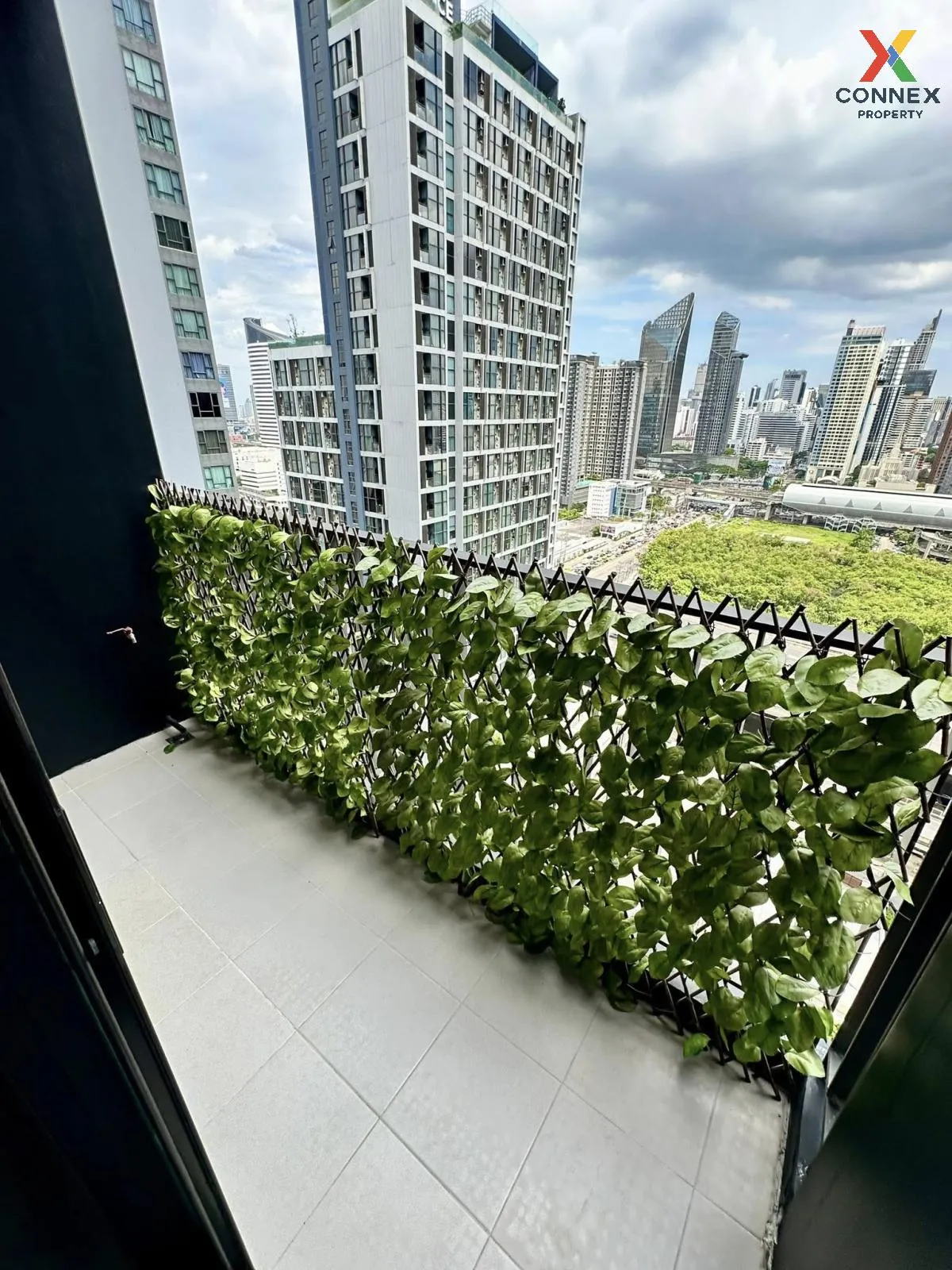 เช่าคอนโด  ไลฟ์ อโศก - พระรามเก้า MRT-พระราม 9 มักกะสัน เขต ราชเท