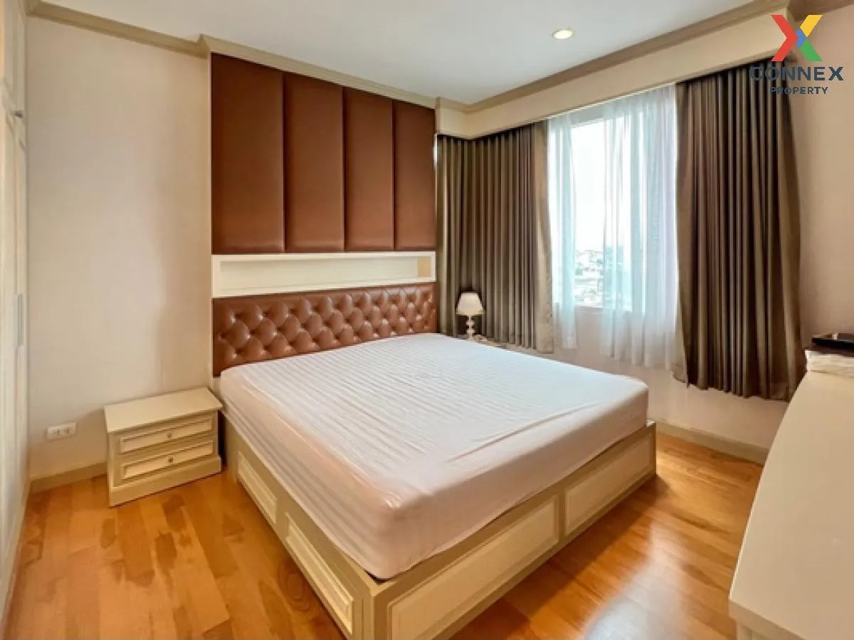 For Sale Condo , Villa Sathorn , nice view , corner unit , BTS-Kr 3