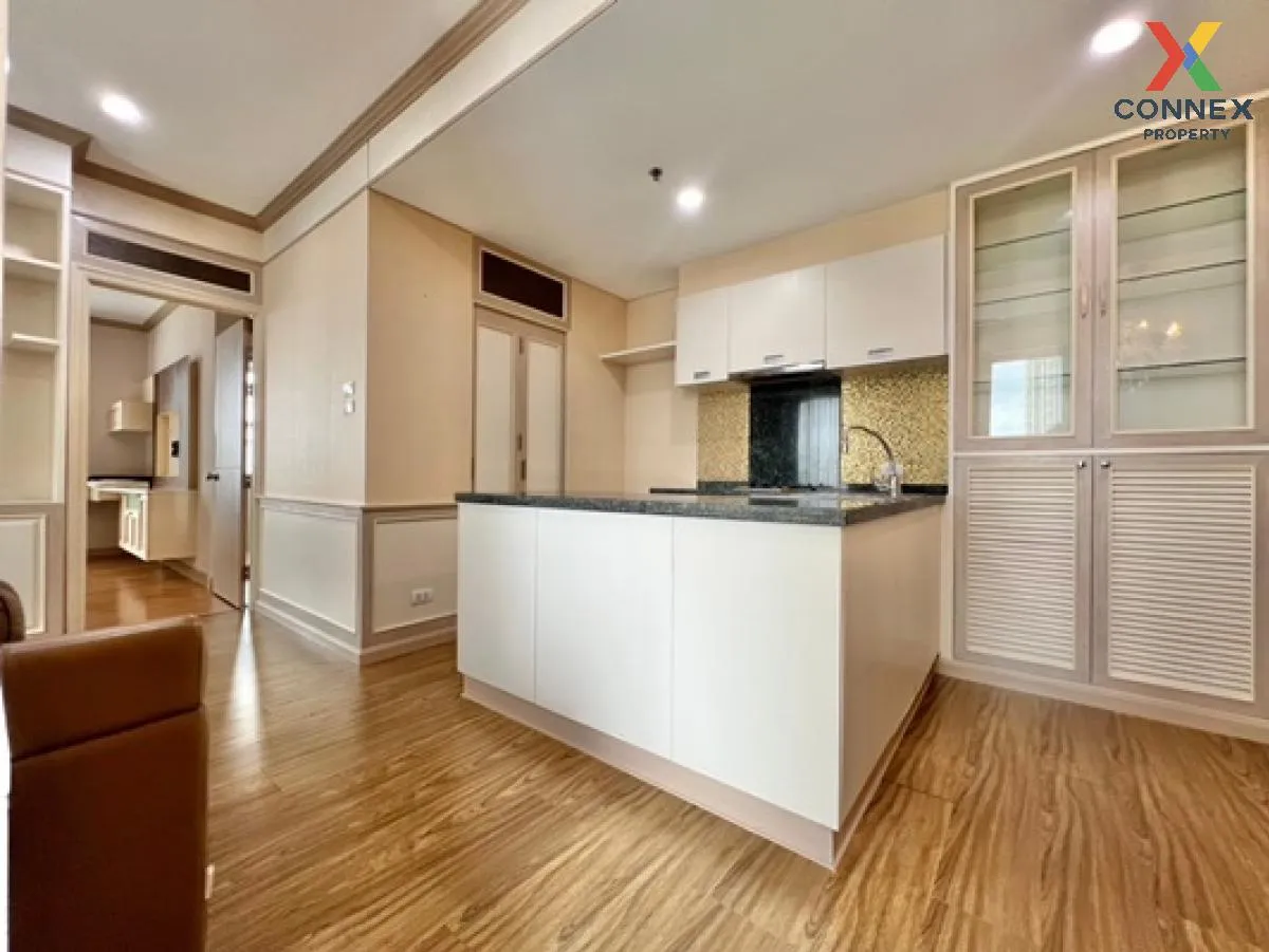 For Sale Condo , Villa Sathorn , nice view , corner unit , BTS-Kr