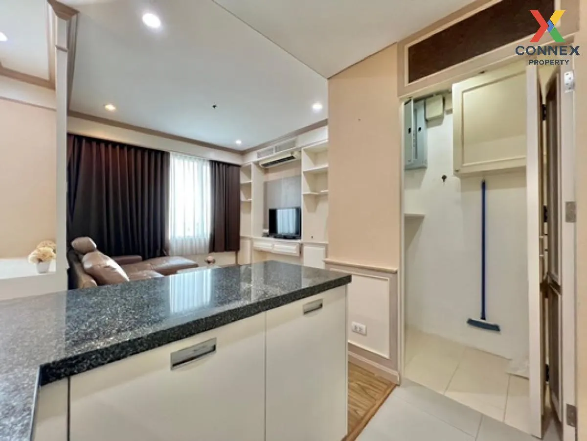 For Sale Condo , Villa Sathorn , nice view , corner unit , BTS-Kr