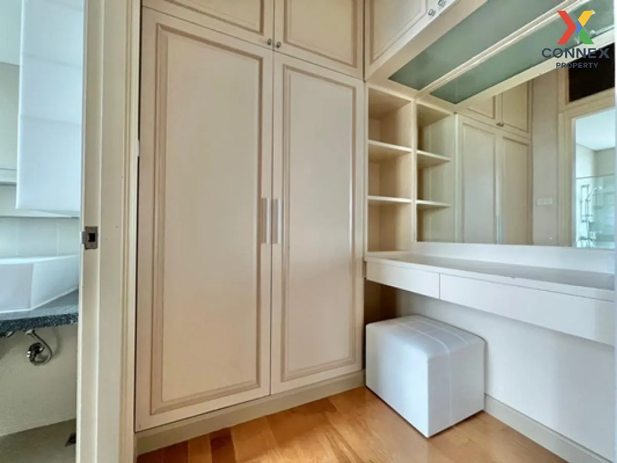 For Sale Condo , Villa Sathorn , nice view , corner unit , BTS-Kr