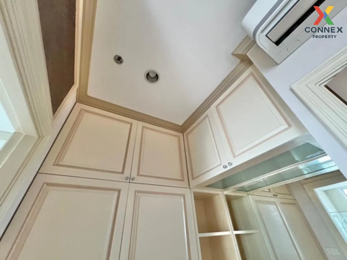 For Sale Condo , Villa Sathorn , nice view , corner unit , BTS-Kr