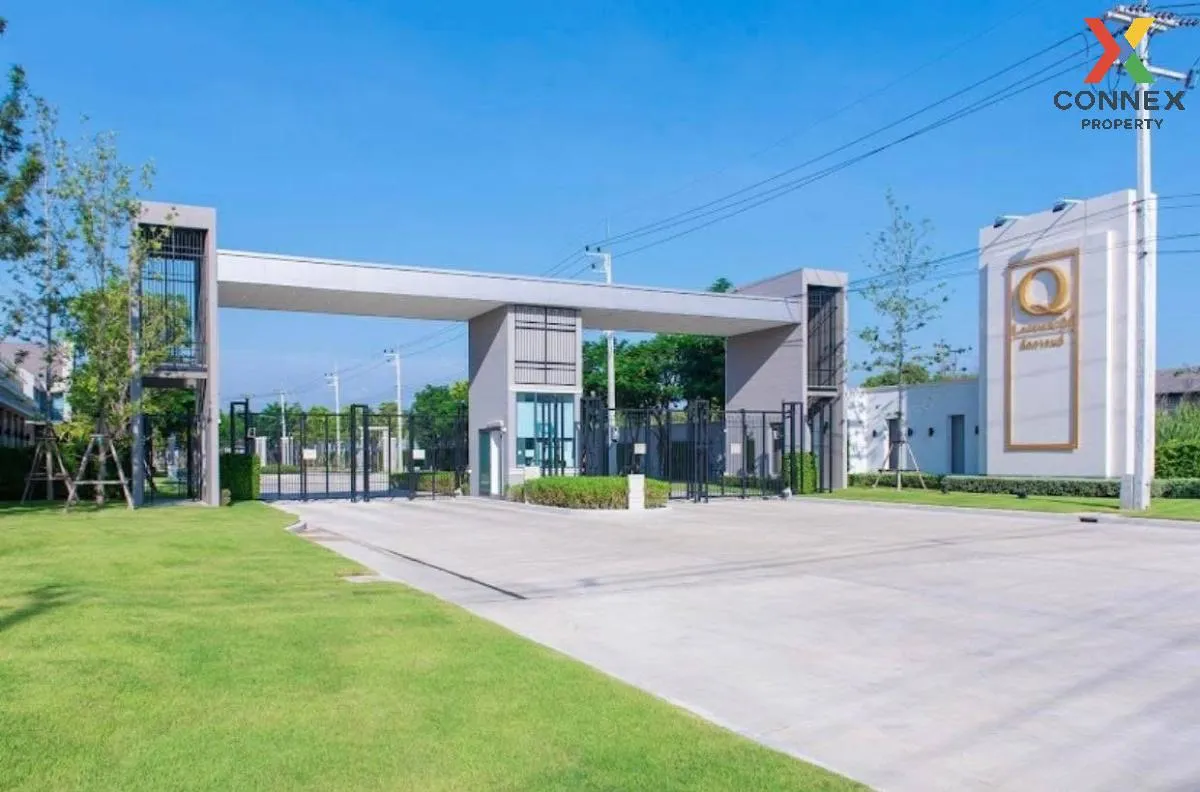 For Sale House , Laddarom Tiwanon , corner unit , wide frontage , 2