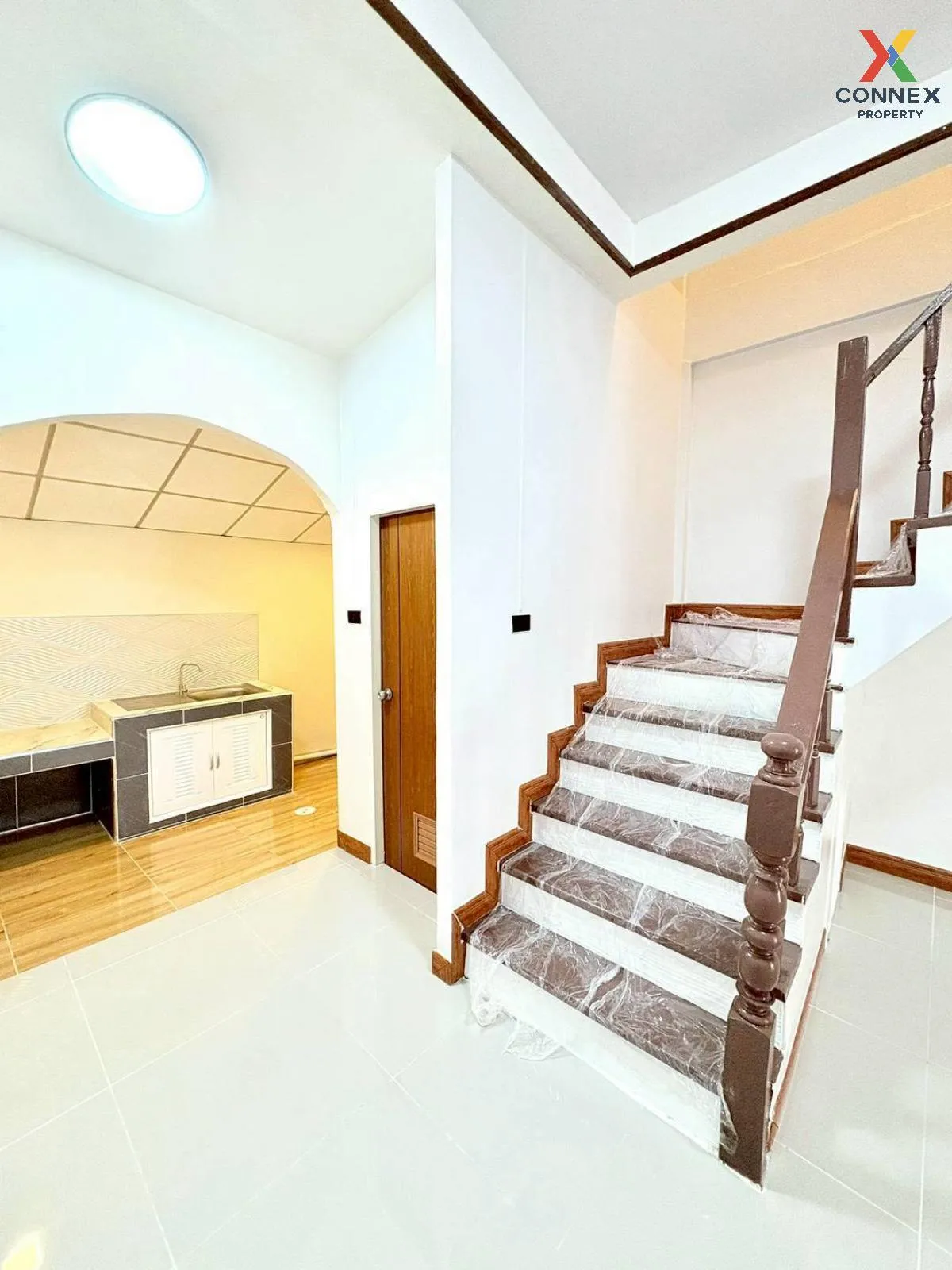 ขายทาวน์เฮ้าส์/ทาวน์โฮม  เอเชียโฮมทาวน์ รีโนเวทใหม่ ไทรน้อย ไทรน้