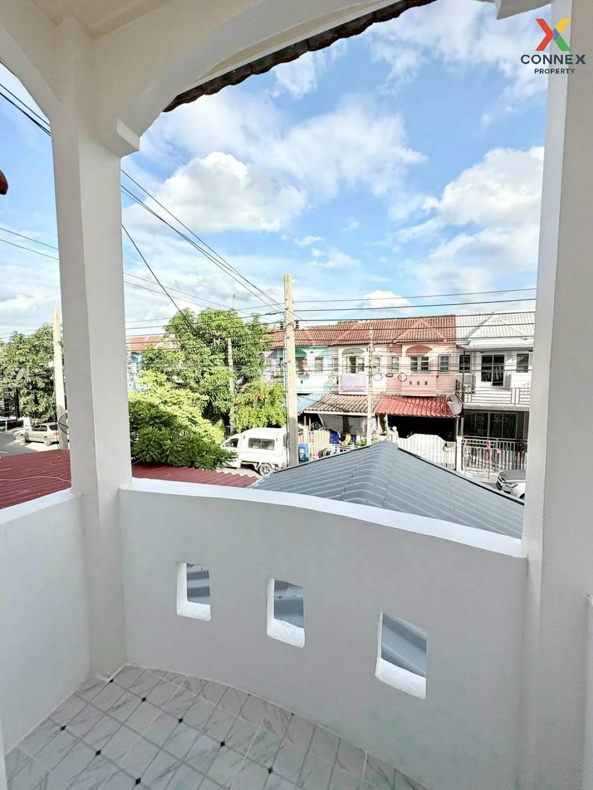 ขายทาวน์เฮ้าส์/ทาวน์โฮม  เอเชียโฮมทาวน์ รีโนเวทใหม่ ไทรน้อย ไทรน้