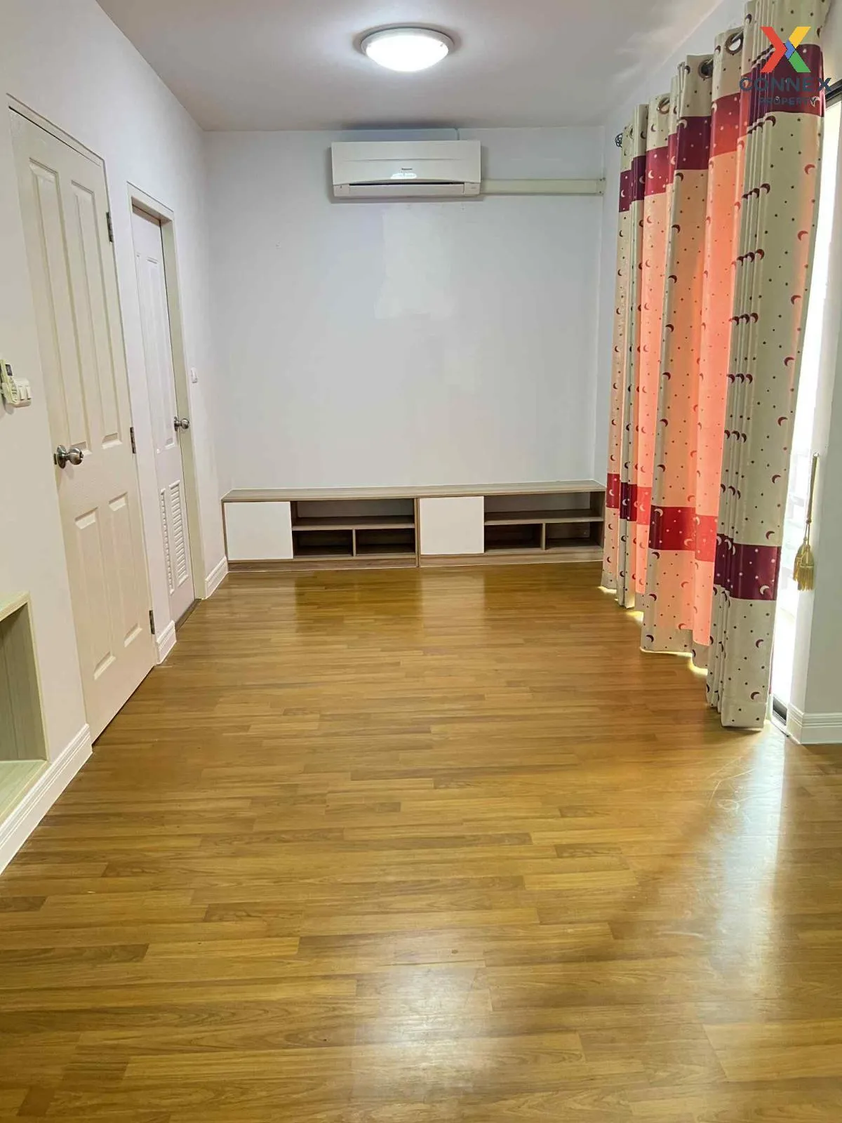 ขายทาวน์เฮ้าส์/ทาวน์โฮม  บ้านฟ้ากรีนเนอรี่ ปิ่นเกล้า - สาย 5 ห้อง