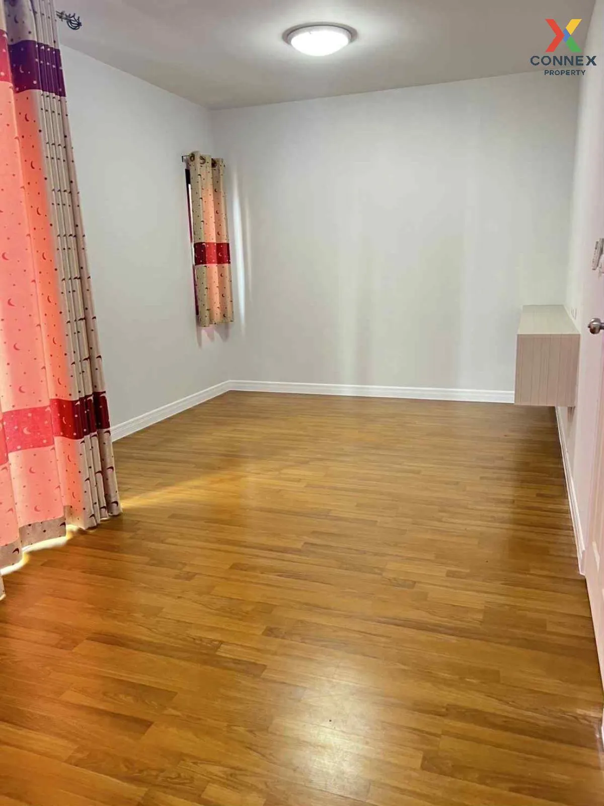 ขายทาวน์เฮ้าส์/ทาวน์โฮม  บ้านฟ้ากรีนเนอรี่ ปิ่นเกล้า - สาย 5 ห้อง