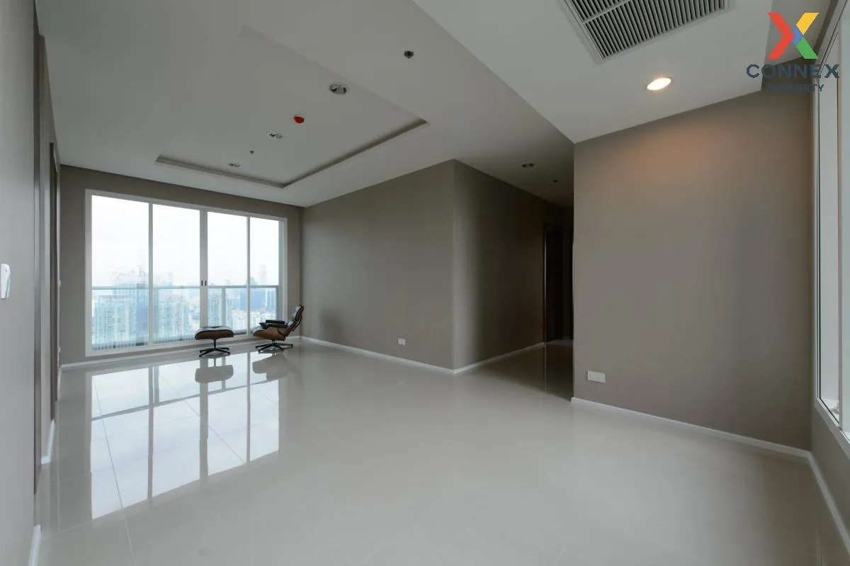 For Sale Condo , Menam Residences , high floor , river view , BTS