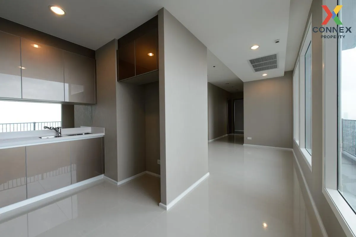 For Sale Condo , Menam Residences , high floor , river view , BTS