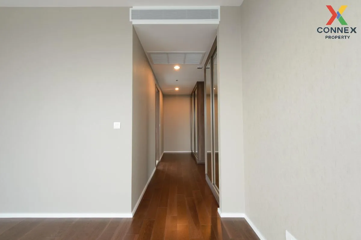 For Sale Condo , Menam Residences , high floor , river view , BTS