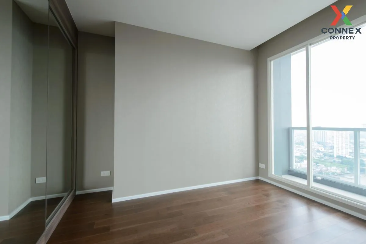 For Sale Condo , Menam Residences , high floor , river view , BTS