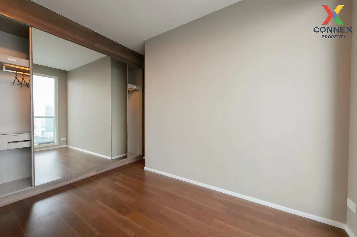 For Sale Condo , Menam Residences , high floor , river view , BTS