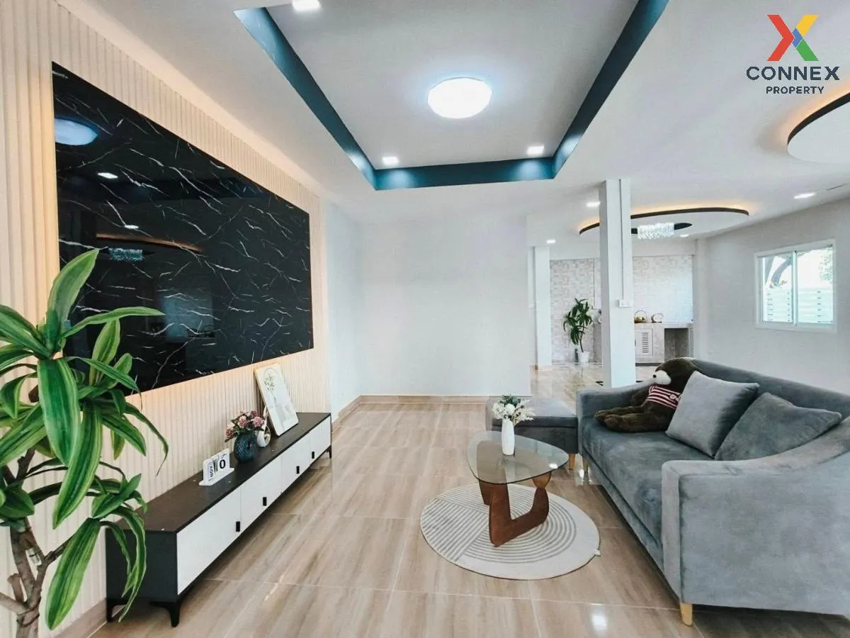 ขายทาวน์เฮ้าส์/ทาวน์โฮม  เมธา 2 สยามธรณี รีโนเวทใหม่ ท่าแร้ง เขต  3